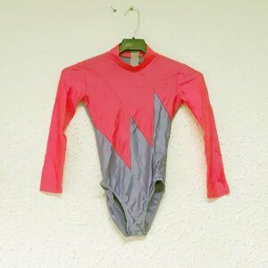 Maillot morado y rosa